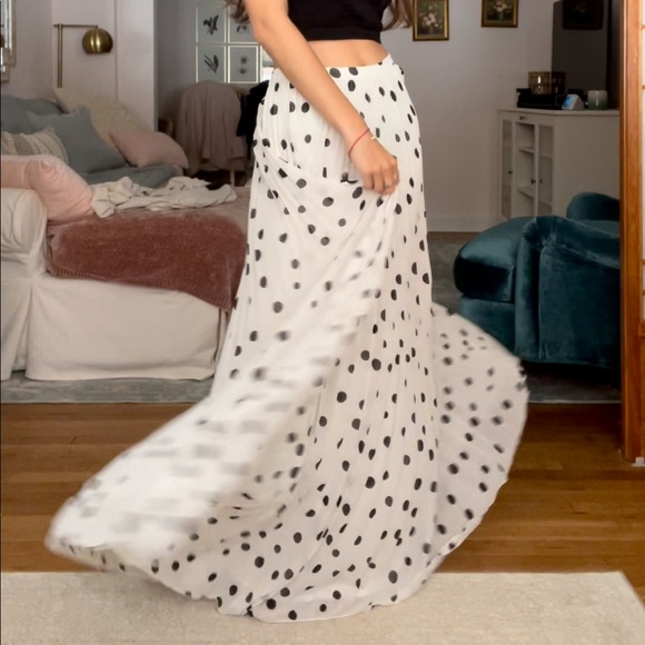 Black And White Polka Dot Maxi Skirt - Picture 7 of 15